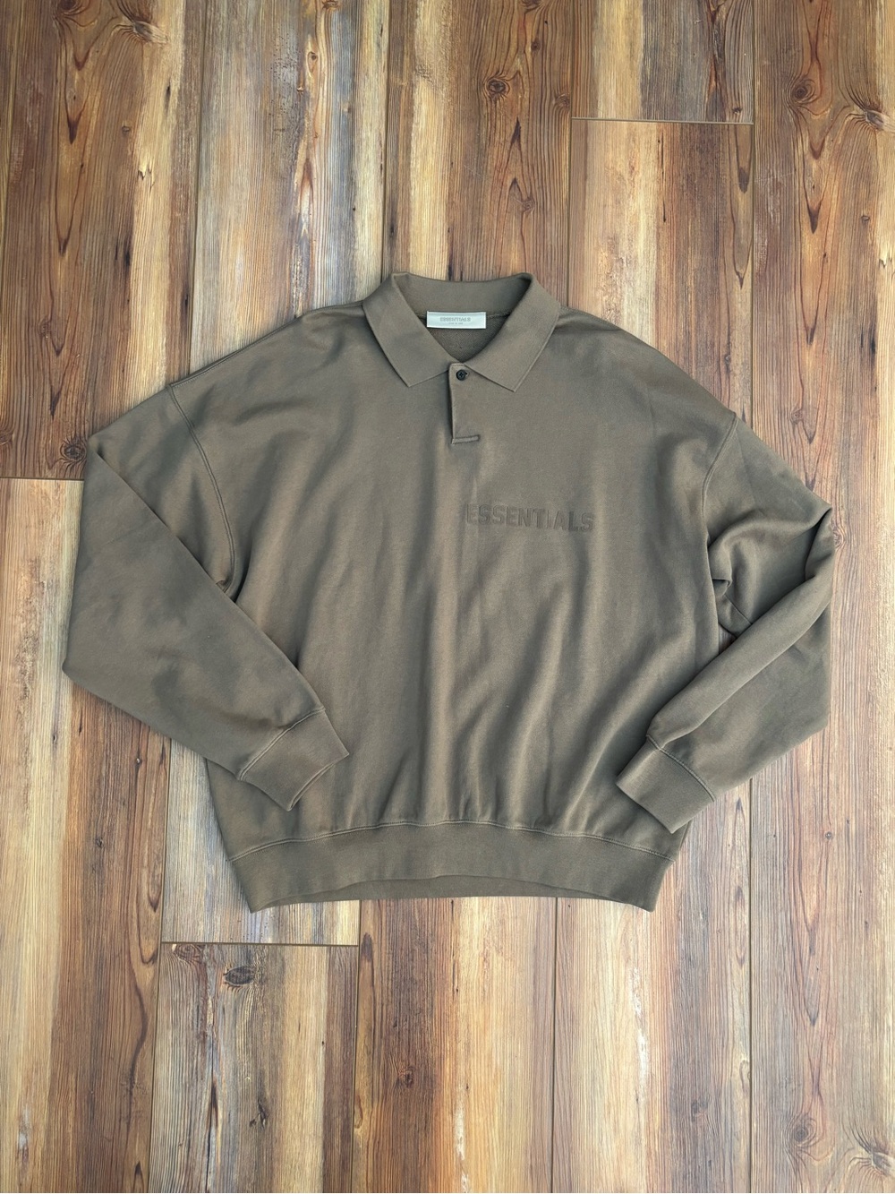 Essentials Men’s Olive-Brown Polo Sweatshirt